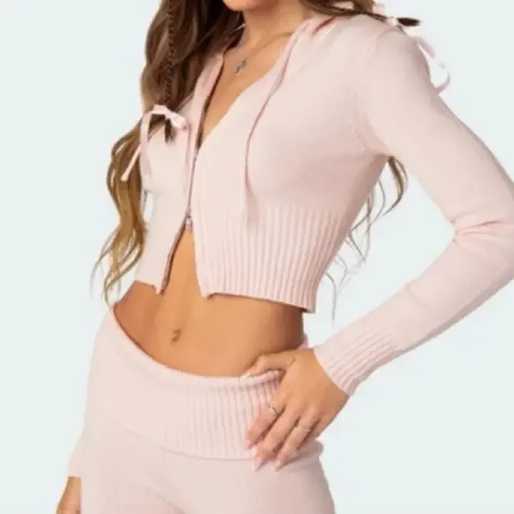 New EDIKTED Desiree Knitted Hooded Cardigan in Light Pink - Picture 3 of 9